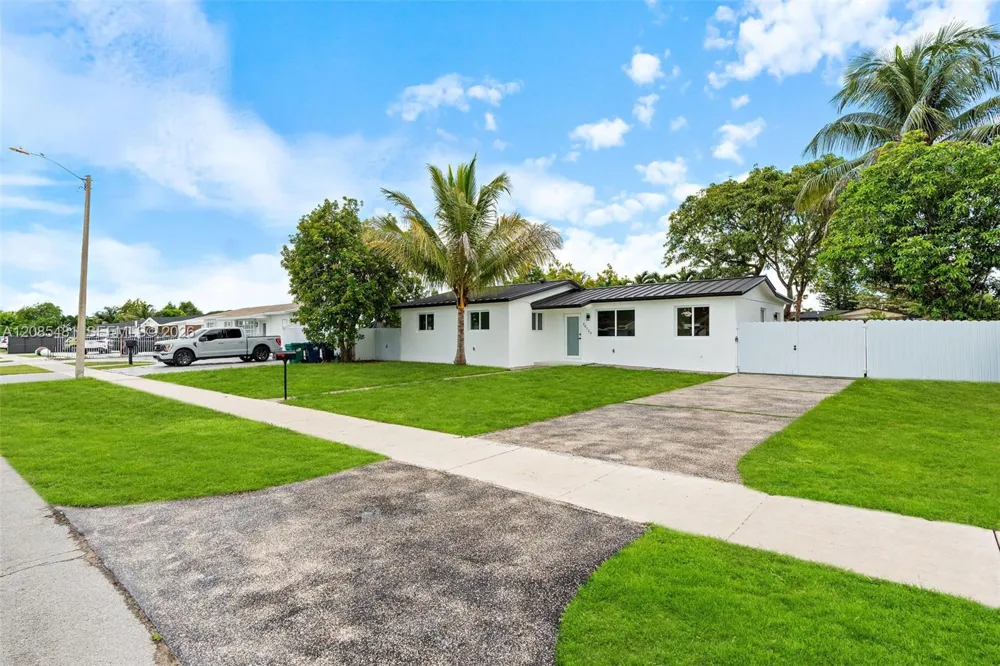 20120 SW 117th Ct Miami, FL 33177