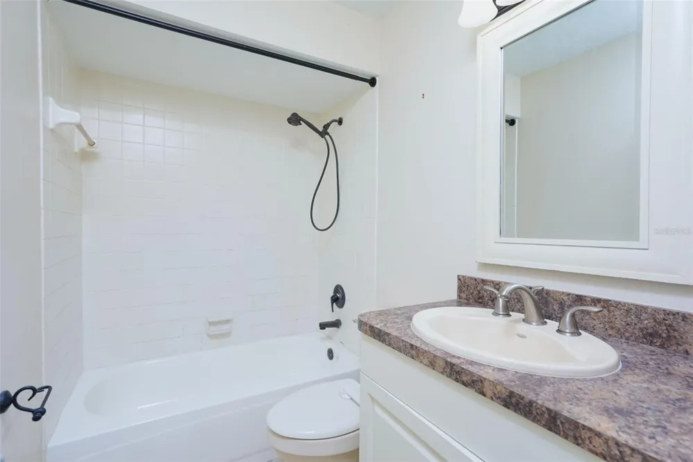 3614 PINE KNOT DRIVE Valrico, FL 33596