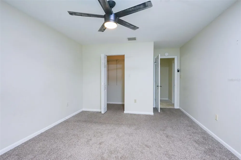 3614 PINE KNOT DRIVE Valrico, FL 33596