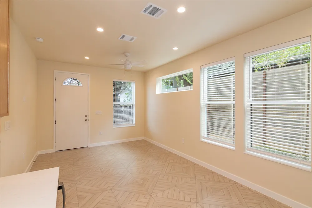 1012 W Milton Street #B Austin, TX 78704