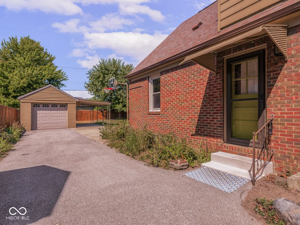 1510 Leland Avenue Indianapolis, IN 46219