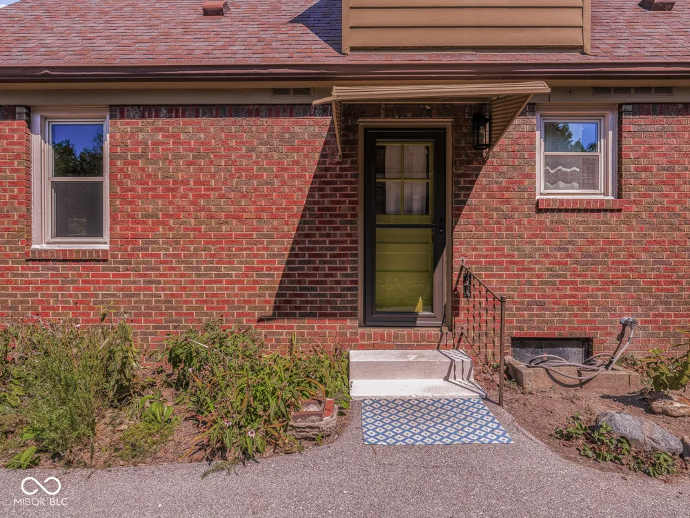1510 Leland Avenue Indianapolis, IN 46219