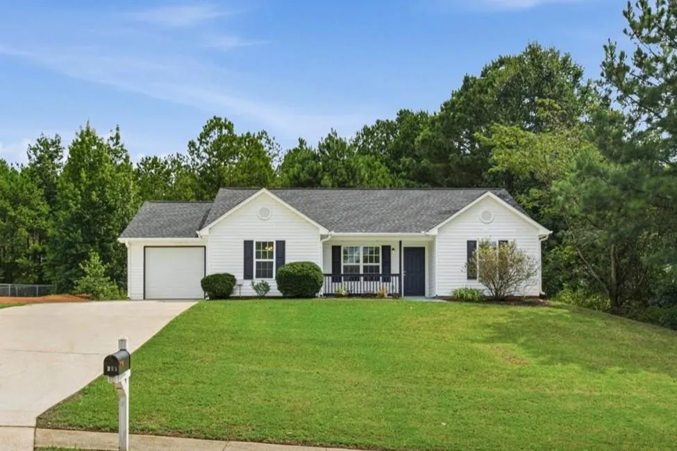 255 Hunters Trace Covington, GA 30014