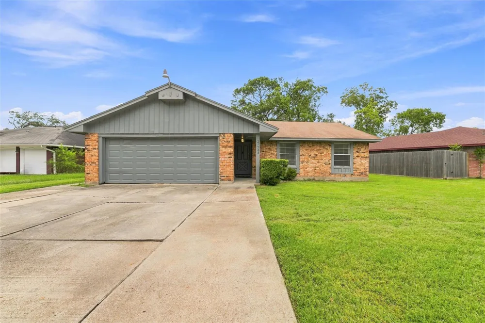 21735 Greenham Drive Houston, TX 77388