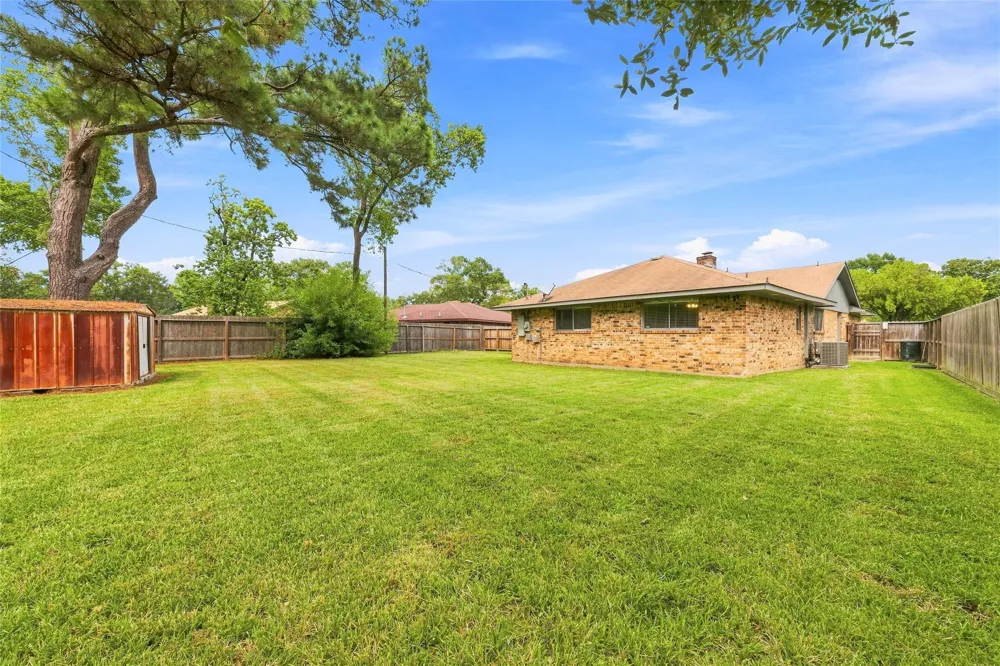 21735 Greenham Drive Houston, TX 77388