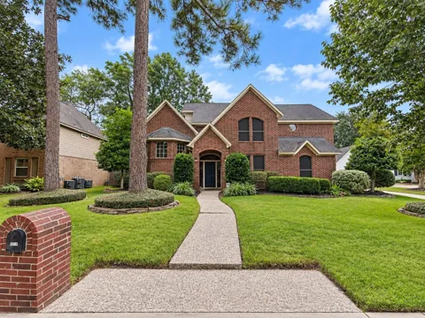 5814 Woodland Creek Drive