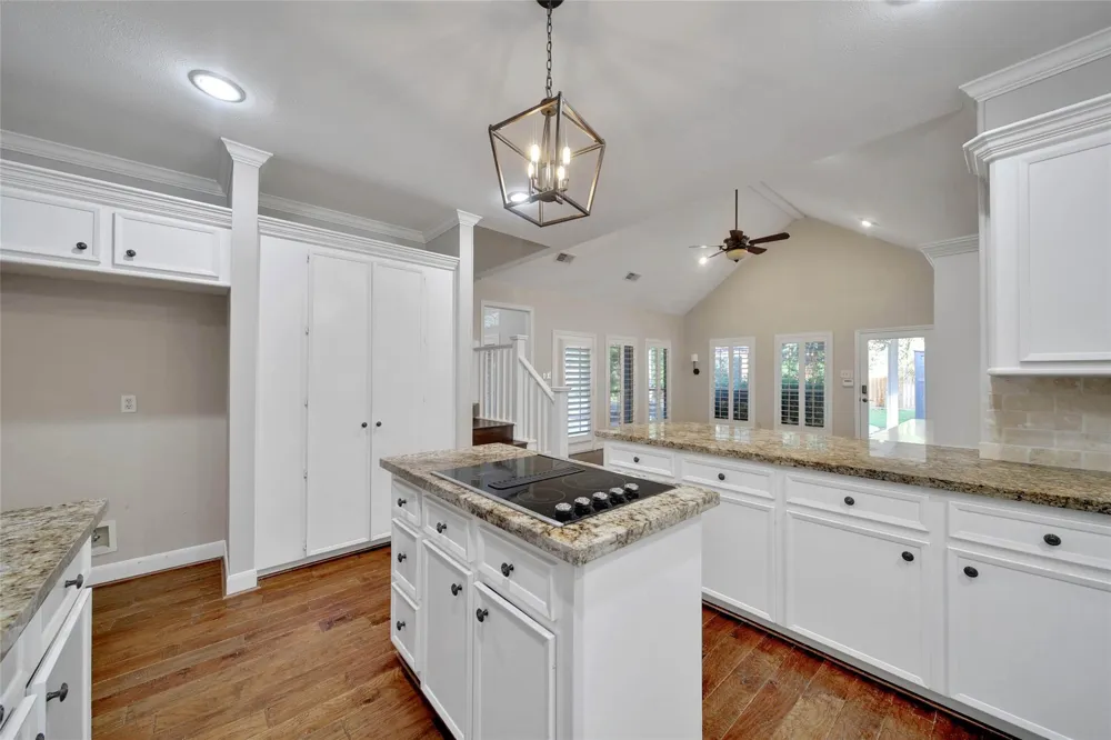 5814 Woodland Creek Drive Kingwood, TX 77345