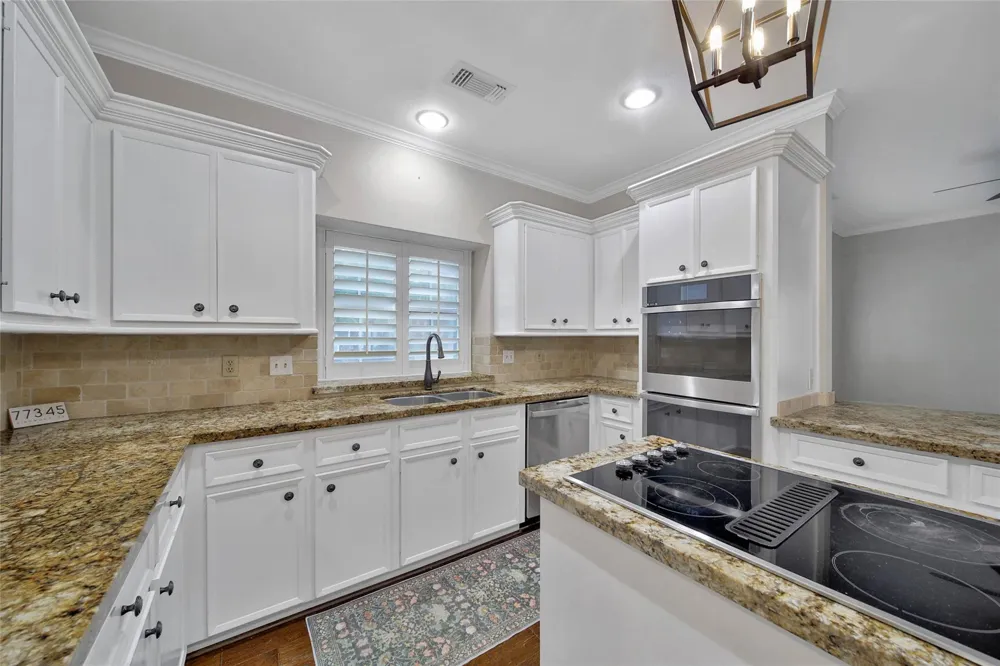 5814 Woodland Creek Drive Kingwood, TX 77345