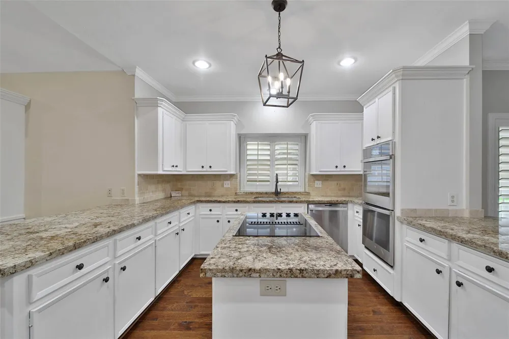 5814 Woodland Creek Drive Kingwood, TX 77345