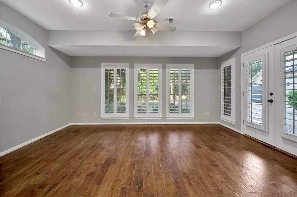 5814 Woodland Creek Drive Kingwood, TX 77345