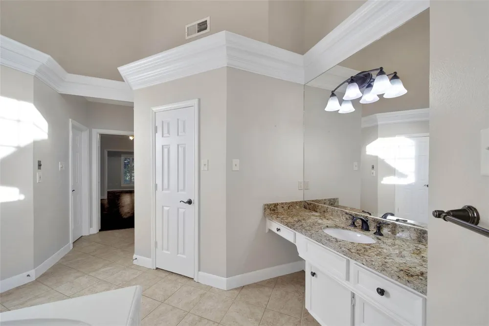 5814 Woodland Creek Drive Kingwood, TX 77345