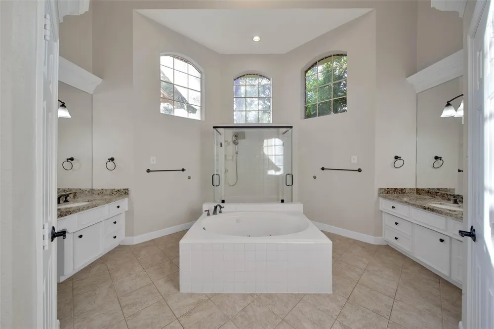 5814 Woodland Creek Drive Kingwood, TX 77345