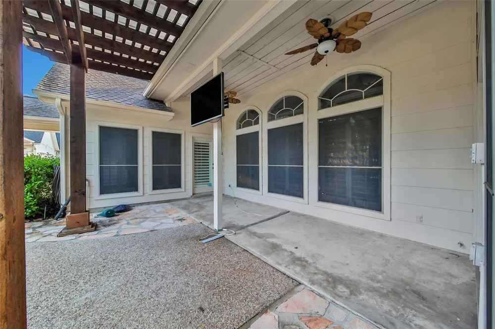 5814 Woodland Creek Drive Kingwood, TX 77345