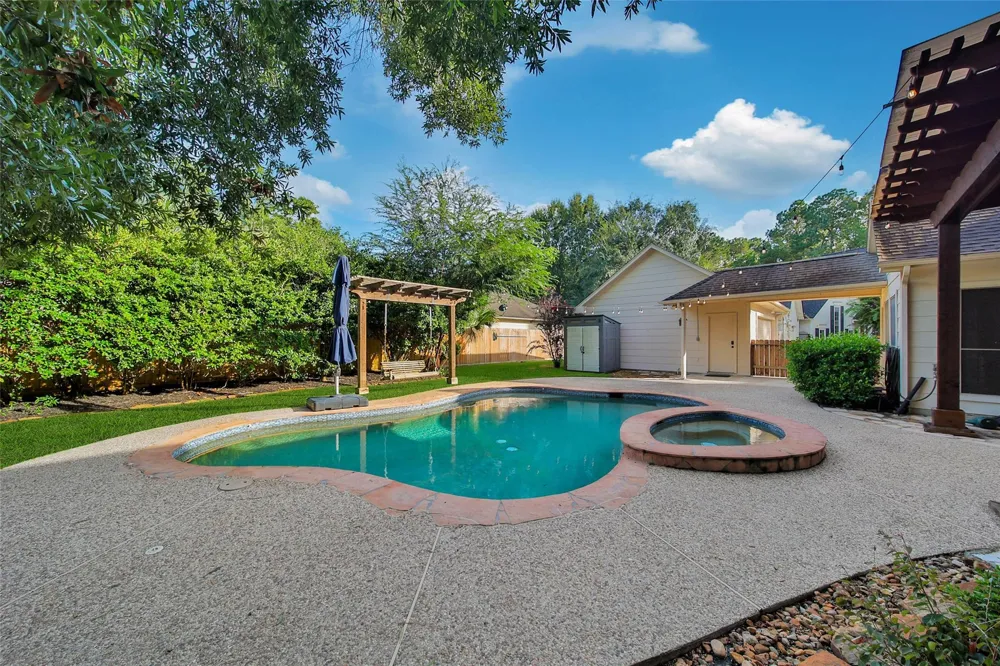 5814 Woodland Creek Drive Kingwood, TX 77345