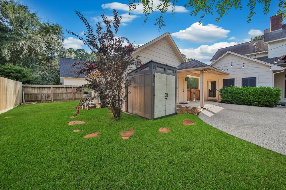 5814 Woodland Creek Drive Kingwood, TX 77345