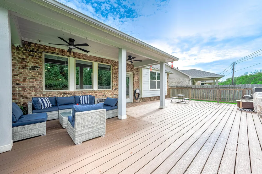 565 Winburn Tide Lane La Porte, TX 77571
