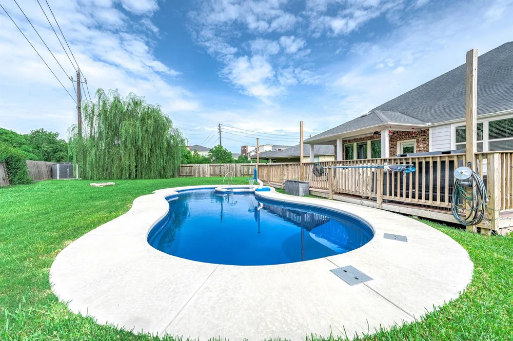 565 Winburn Tide Lane La Porte, TX 77571