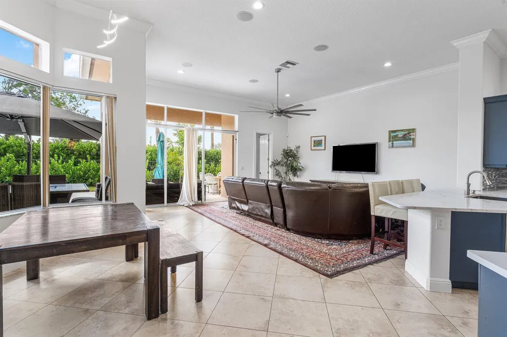 3381 Lago De Talavera Lake Worth, FL 33467