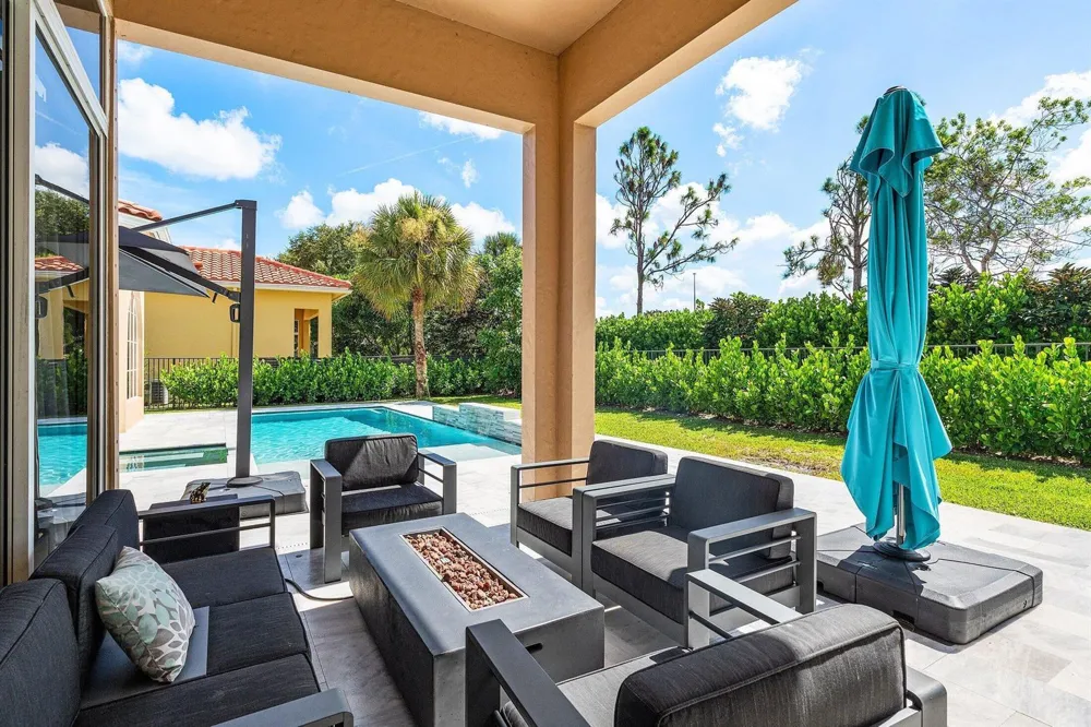 3381 Lago De Talavera Lake Worth, FL 33467