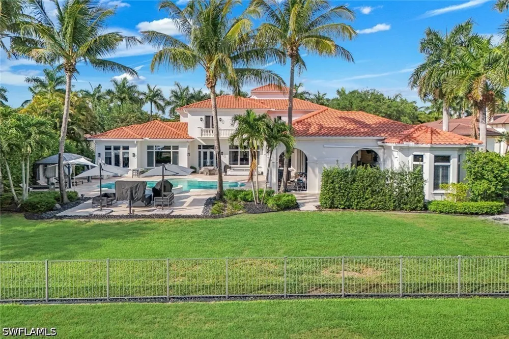 Escada Court Naples, FL 34109