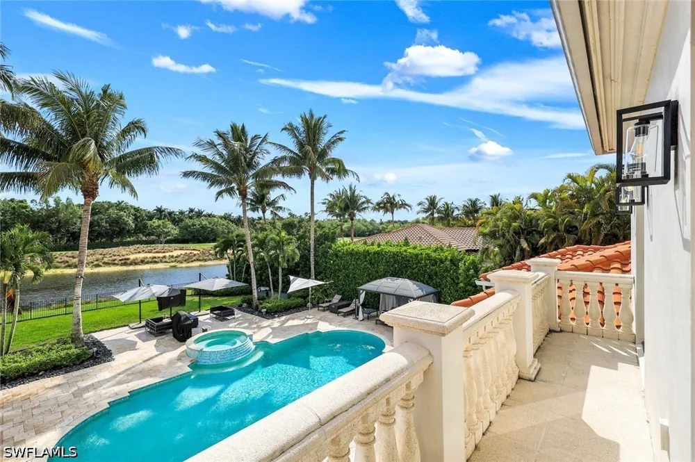 Escada Court Naples, FL 34109