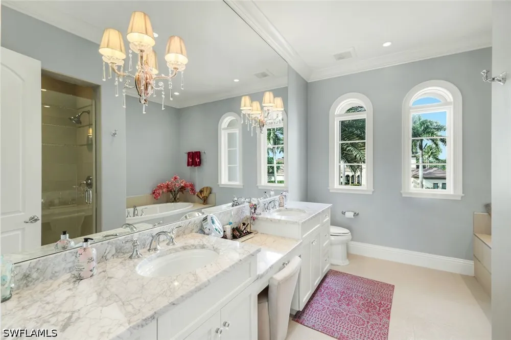 Escada Court Naples, FL 34109