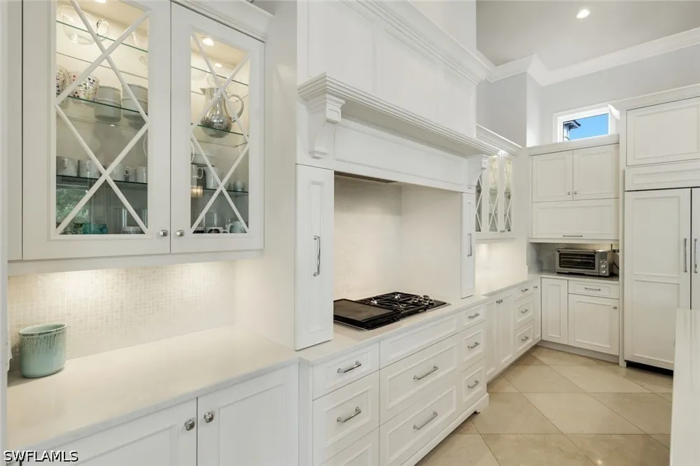 Escada Court Naples, FL 34109