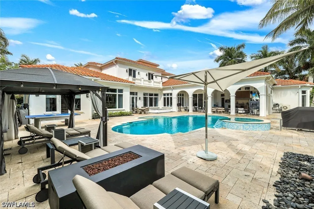 Escada Court Naples, FL 34109