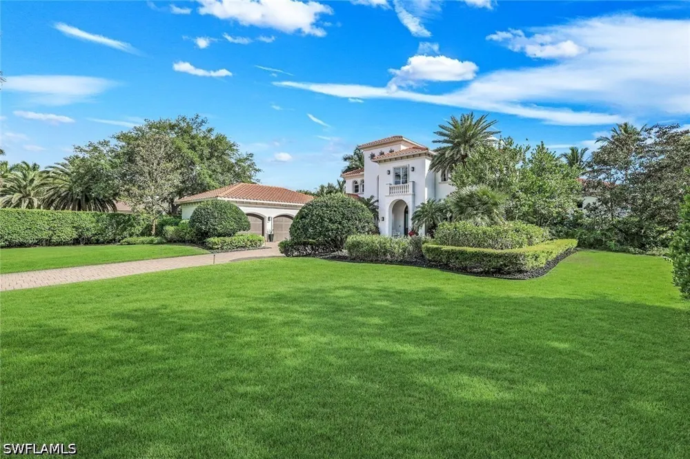 Escada Court Naples, FL 34109