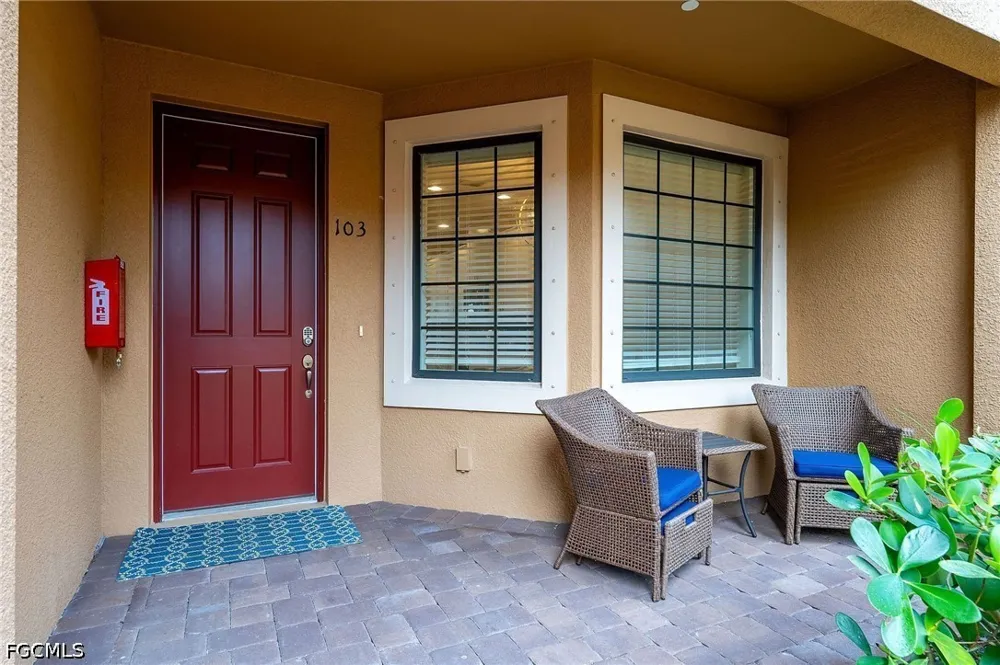Pocida Court #103 Naples, FL 34119
