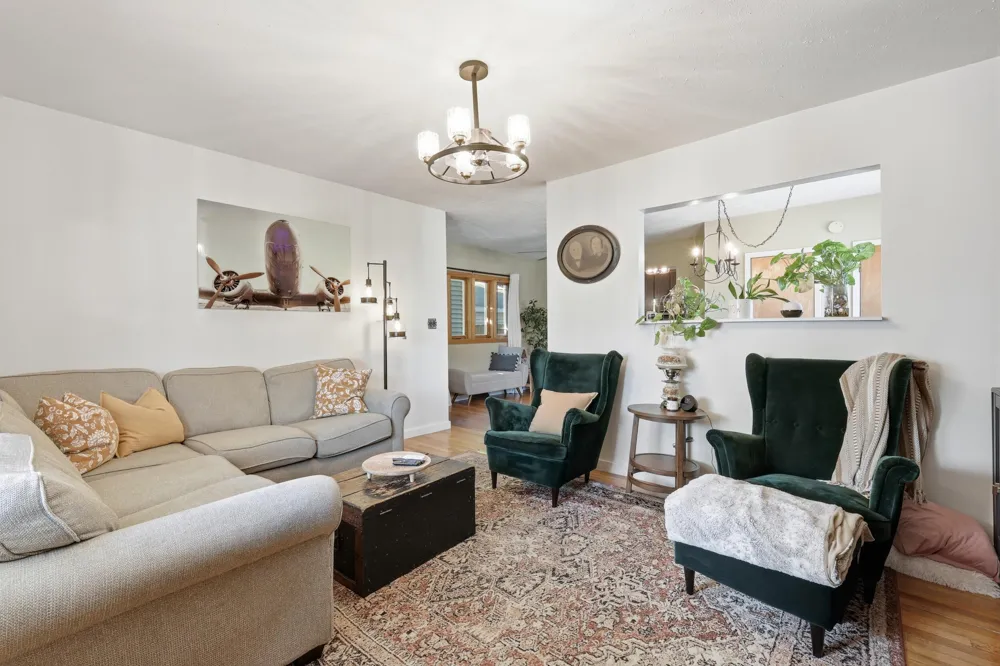 325 Grand Avenue NE Grand Rapids, MI 49503