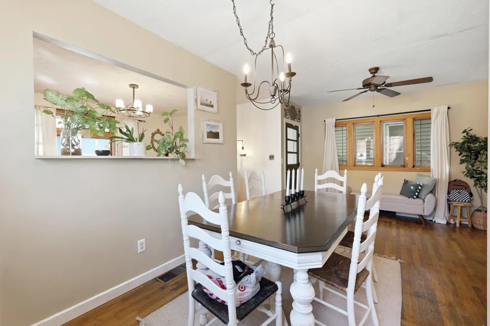 325 Grand Avenue NE Grand Rapids, MI 49503
