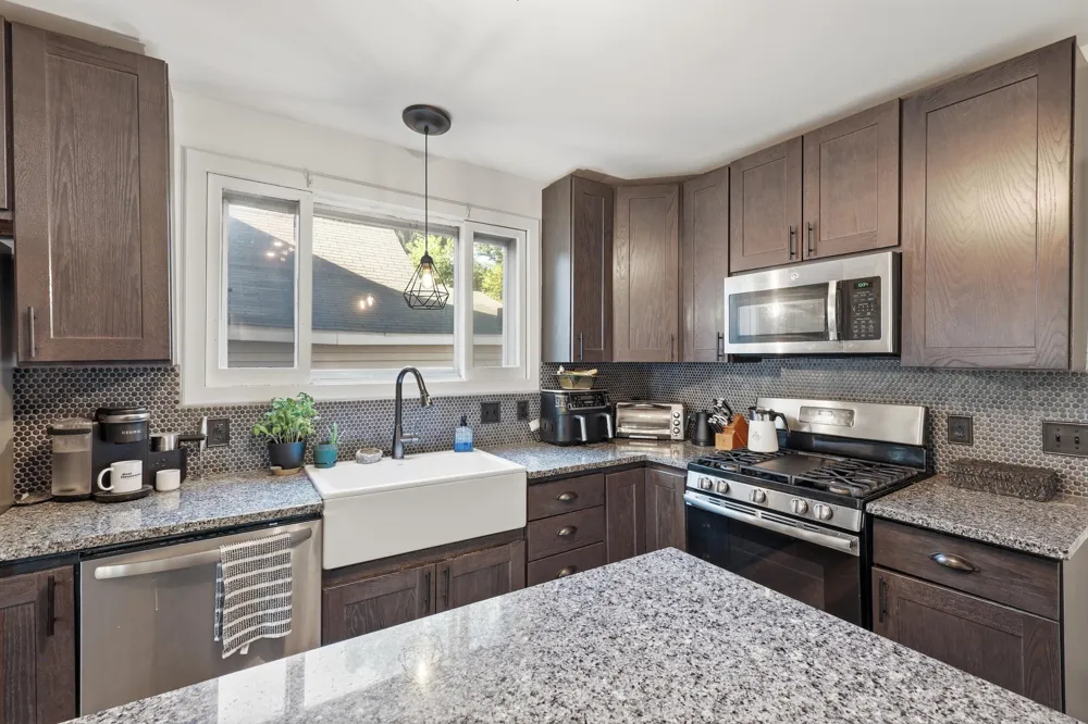 325 Grand Avenue NE Grand Rapids, MI 49503