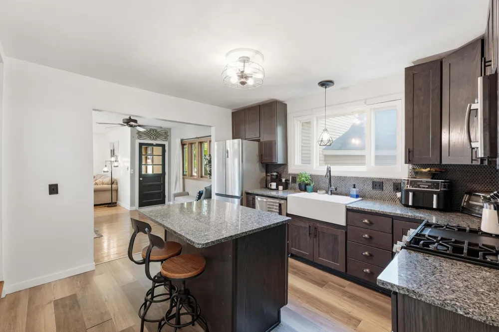 325 Grand Avenue NE Grand Rapids, MI 49503