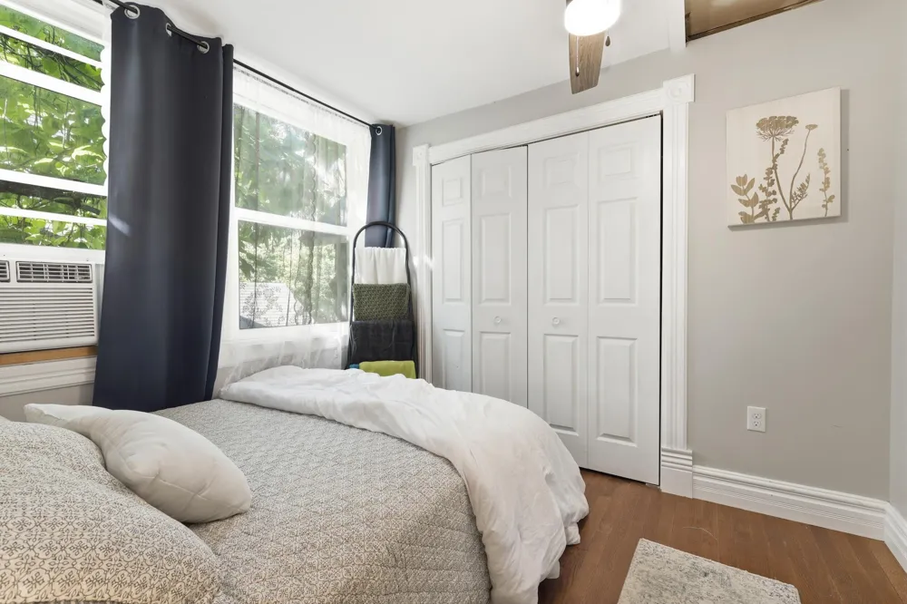 325 Grand Avenue NE Grand Rapids, MI 49503