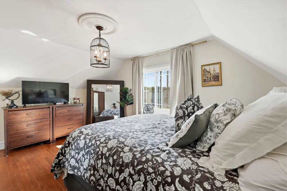 325 Grand Avenue NE Grand Rapids, MI 49503