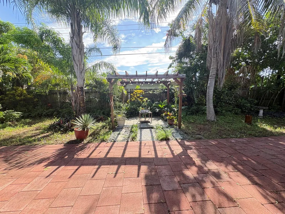 1630 NW 2ND TERRACE Pompano Beach, FL 33060