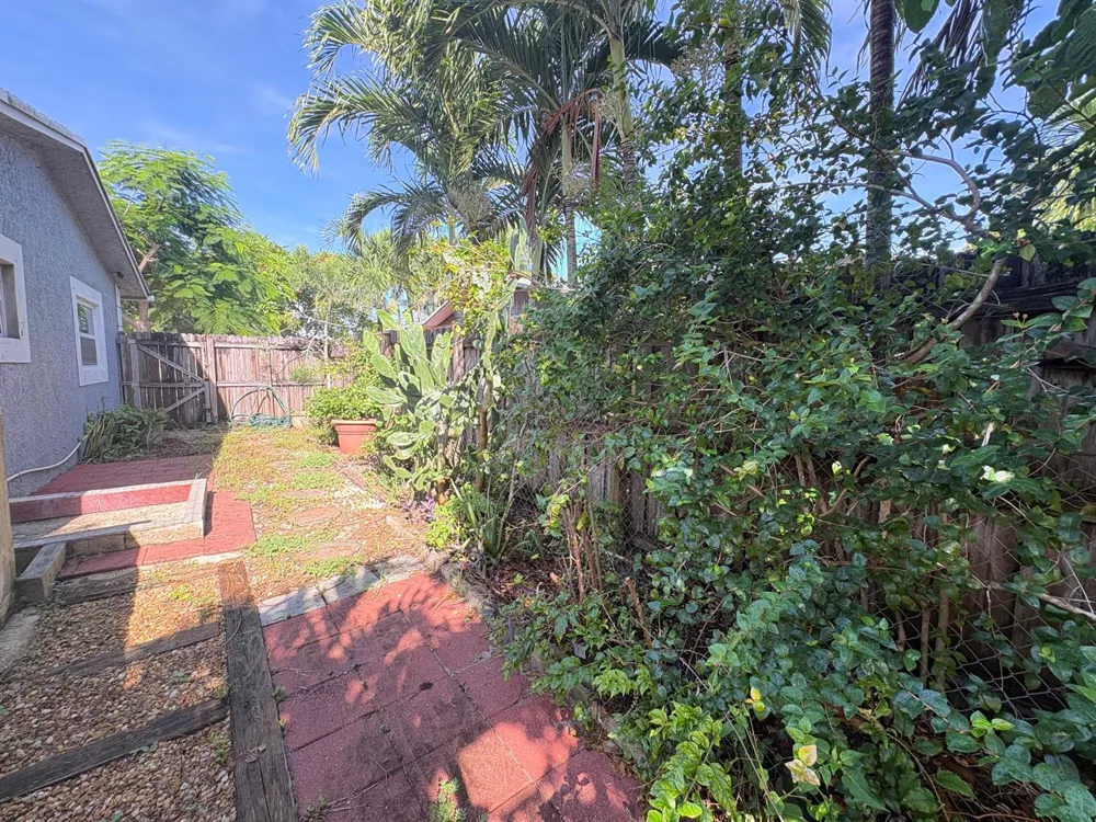 1630 NW 2ND TERRACE Pompano Beach, FL 33060