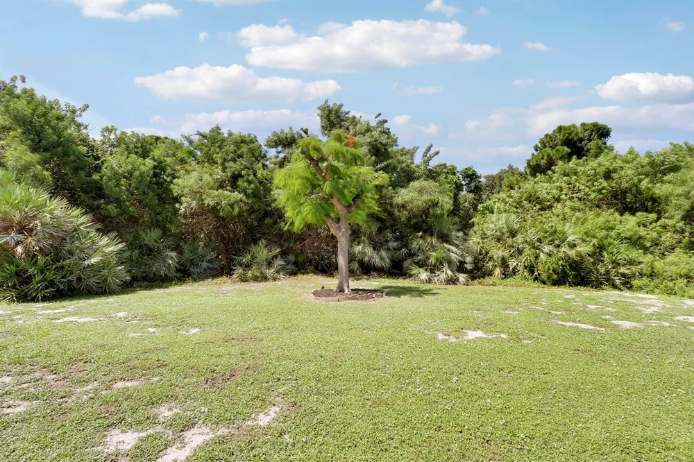 815 E Stokes Terrace Jensen Beach, FL 34957