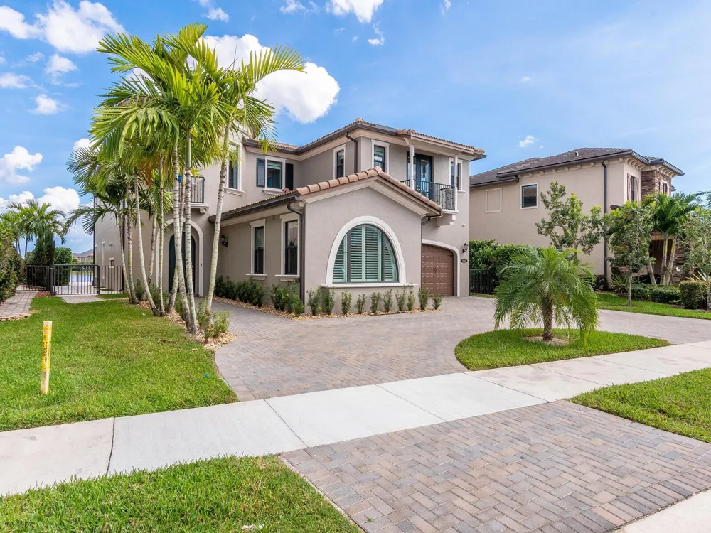 9040 Watercrest Circle W Parkland, FL 33076