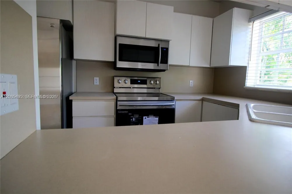 609 Puerta Ave Coral Gables, FL 33143