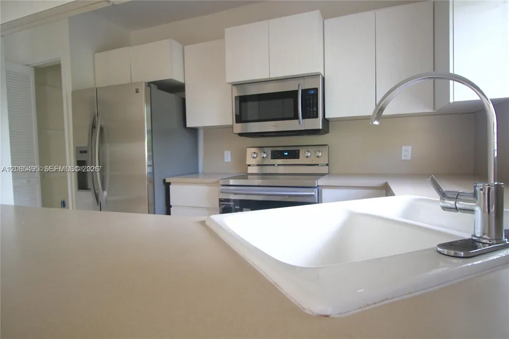 609 Puerta Ave Coral Gables, FL 33143