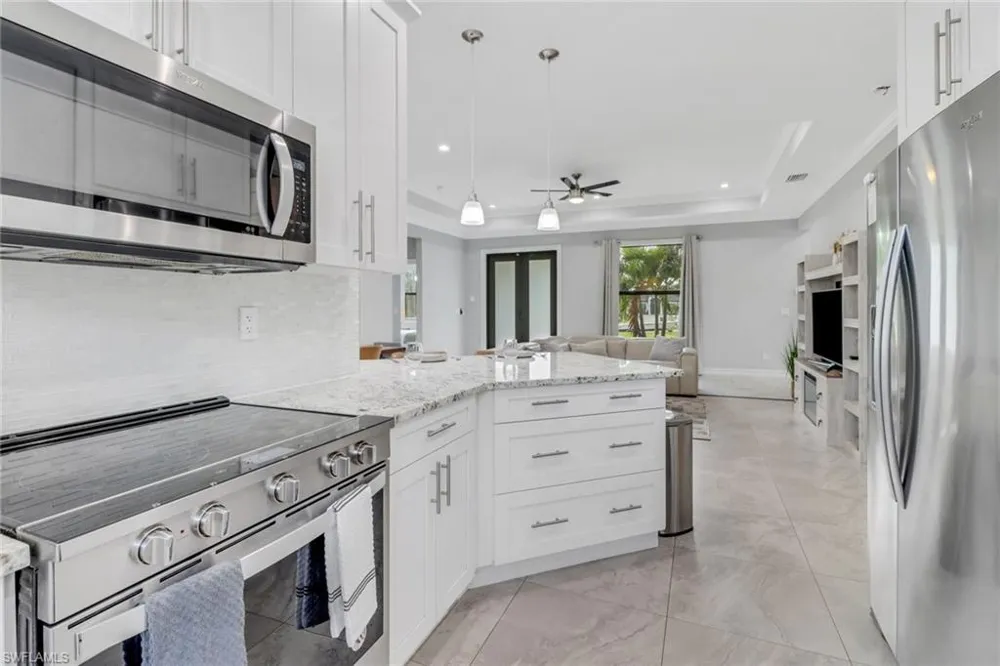 332 14th Street SE Naples, FL 34117