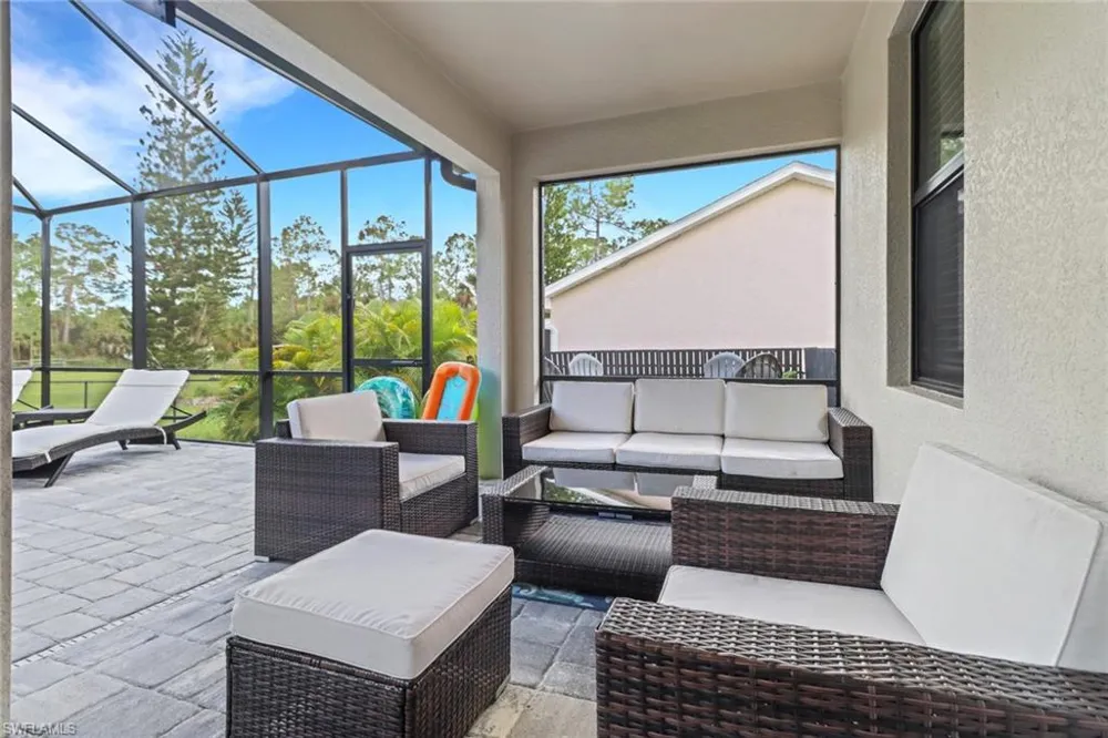332 14th Street SE Naples, FL 34117