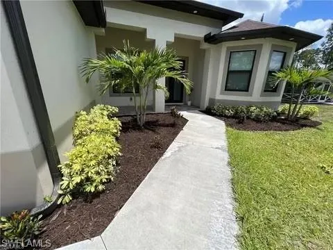332 14th Street SE Naples, FL 34117