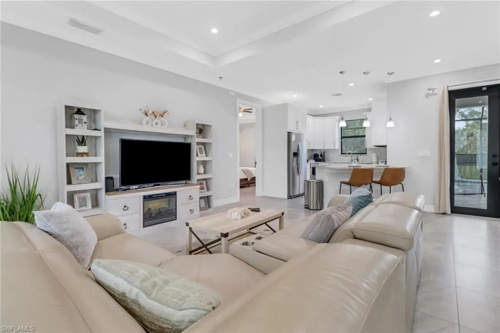 332 14th Street SE Naples, FL 34117