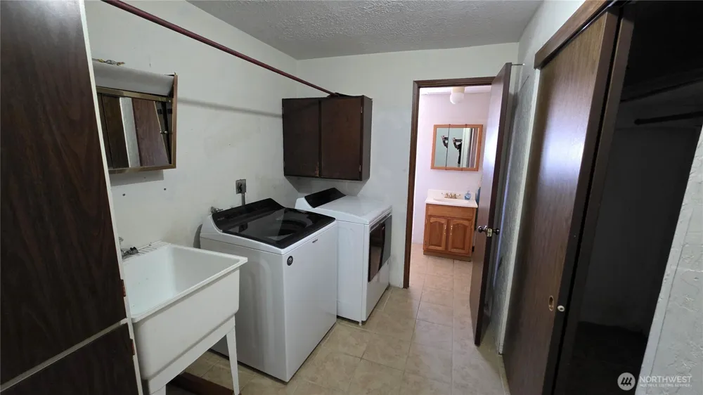 33211 G STREET Ocean Park, WA 98640