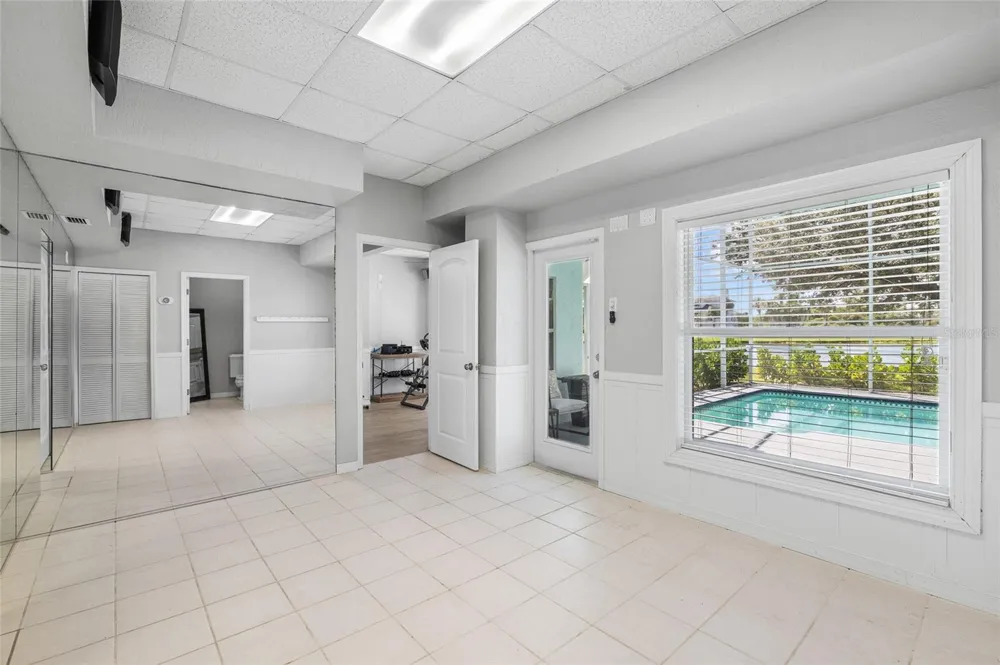 2106 PELICAN COURT Tarpon Springs, FL 34689