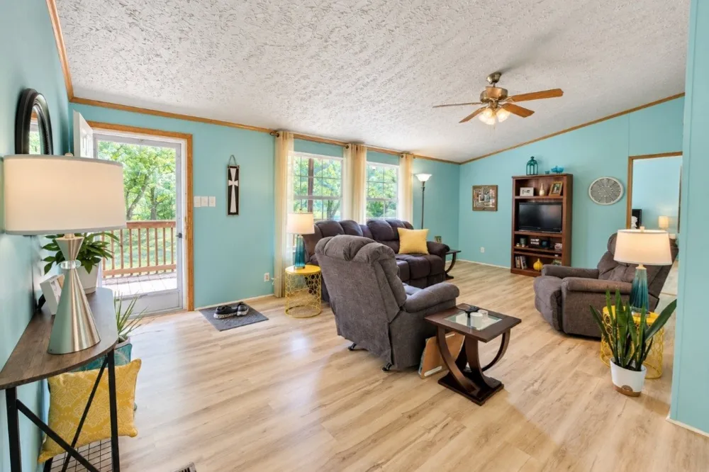 10119 N Twin Springs Rd Bon Aqua, TN 37025