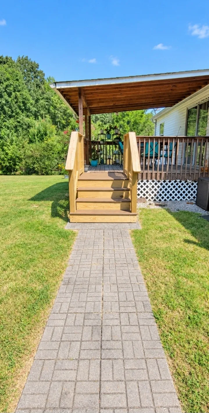 10119 N Twin Springs Rd Bon Aqua, TN 37025